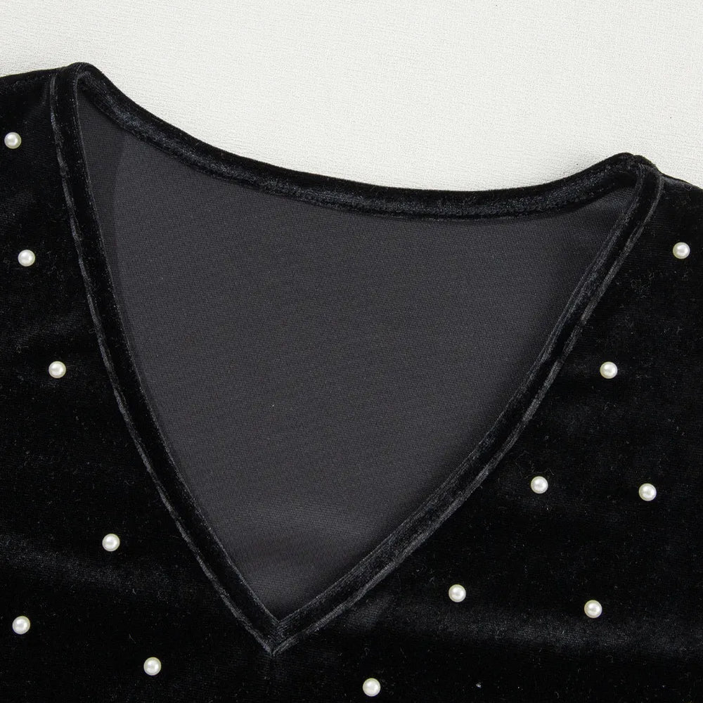 
                  
                    Pearl Detail V-Neck Long Sleeve Bodysuit - Black Ivory Apparel and Boutique
                  
                